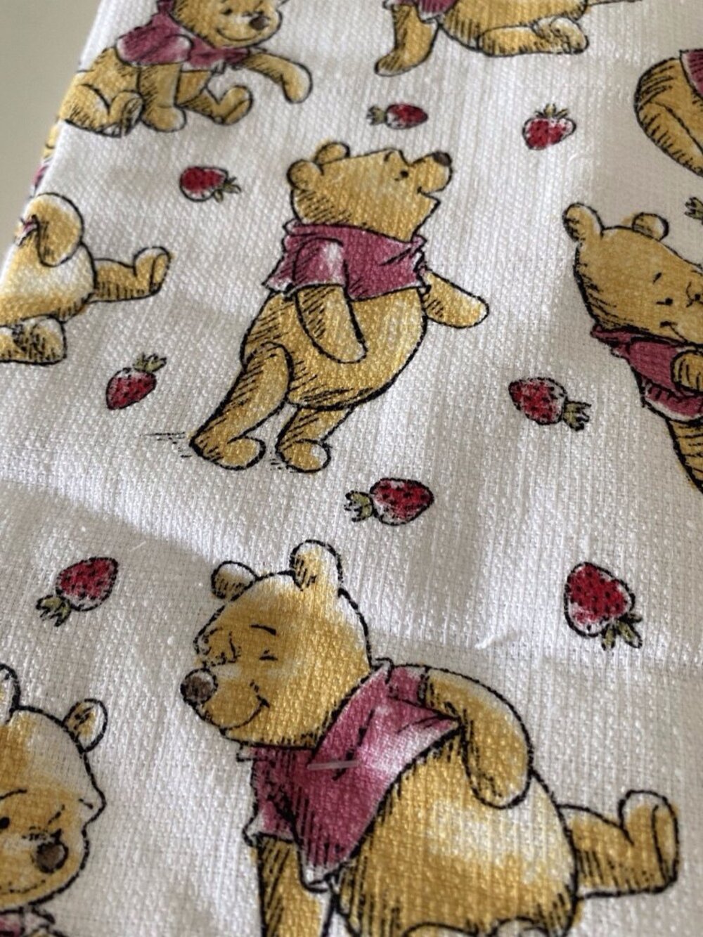 2 Pack Disney Winnie the Pooh Strawberries Kitchen‎ Towels 16 X 26” NEW - Picture 11 of 13